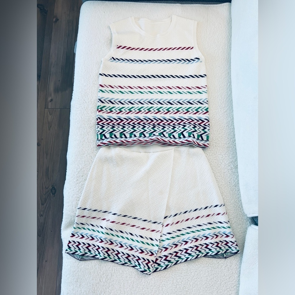 YESWOMEN Design Ivory Chevron Stripe Cotton Two-Piece Set Chanel - Picture 2 of 14